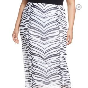Midi length tube skirt